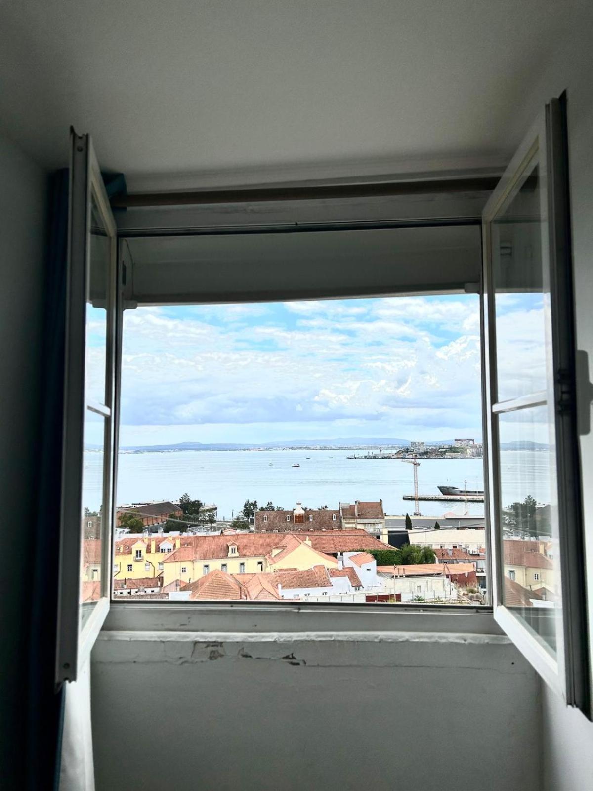 Santos Apartment In Central Lisbon With River View Eksteriør billede